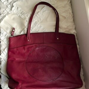 Coach Laura tote in pink/fuchsia leather, lined, C logo